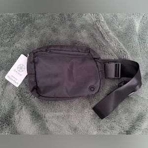 NWT Gaiam Waist Pack